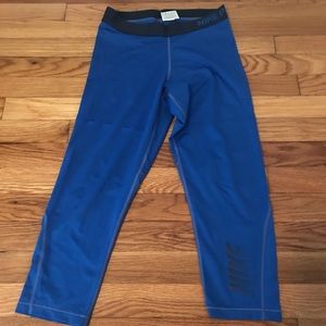Nike 3/4 length leggings